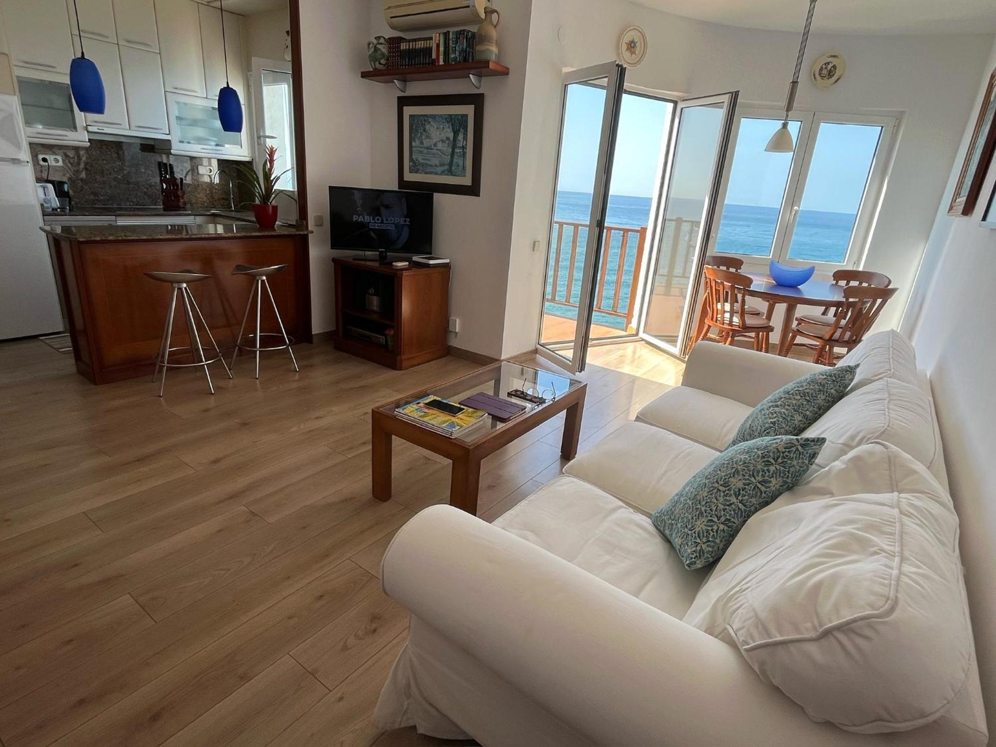 Apartamento En Acantilado Con Wifi Y Aire Acondicionado *